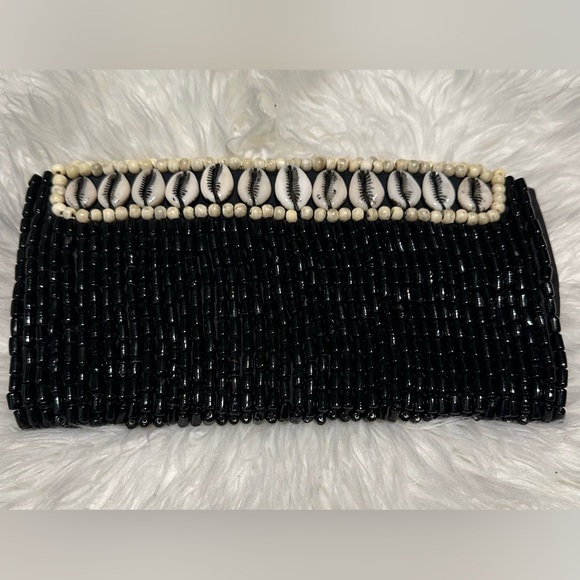 Day Birger et Mikkelsen Beaded Shell Clutch Black and Cream - magnetic closure - Picture 2 of 6